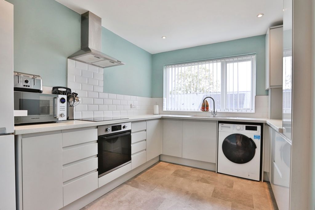 Property photo 2 of 13 Pbox-Img.Jpg