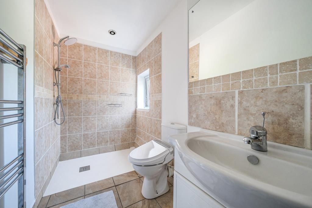 Property photo 3 of 24 Bathroom