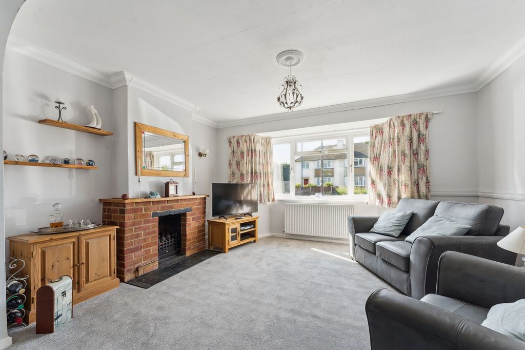 Property photo 2 of 23