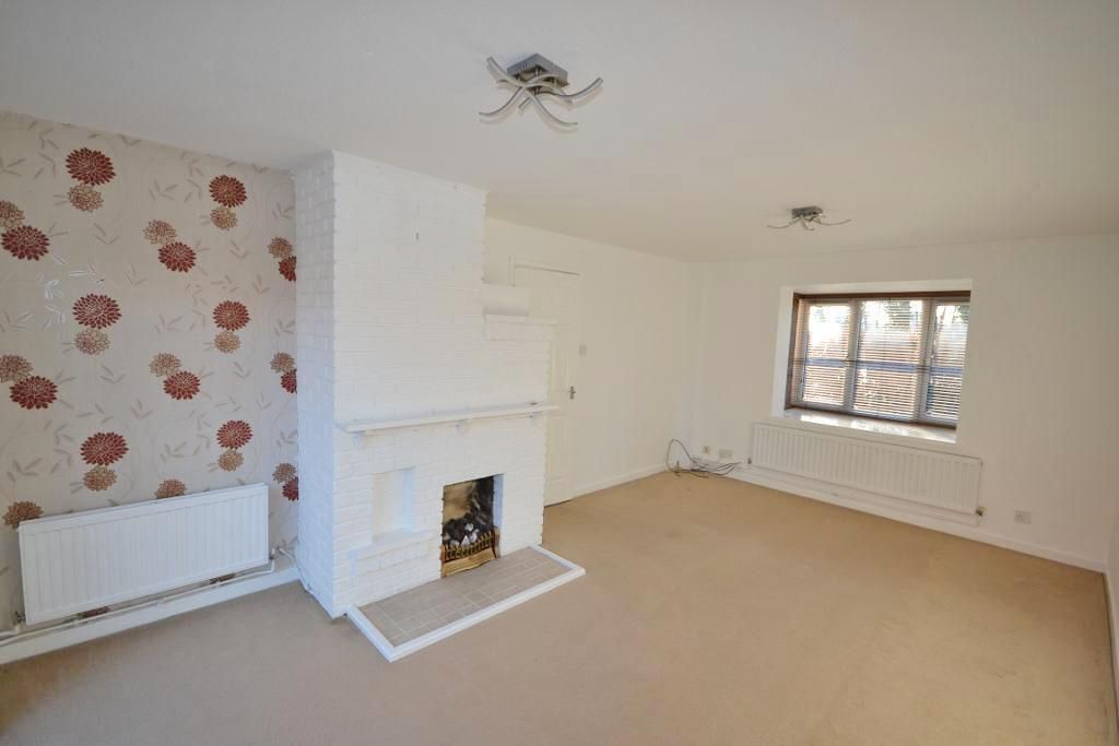 Property photo 2 of 27 Living Room