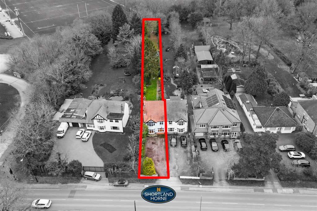 Property photo 2 of 40