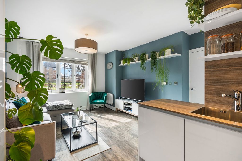 Property photo 3 of 12