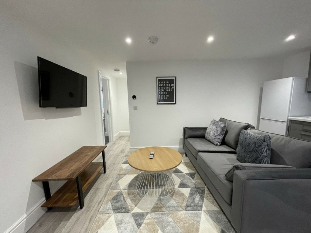 Property photo 2 of 6 A Spacious And Stylish Modern Living Room, Perfect...
