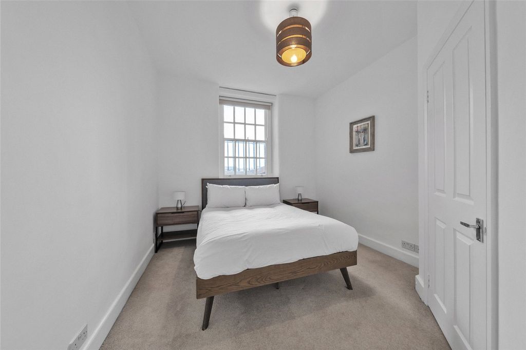 Property photo 3 of 11 Picture No. 23