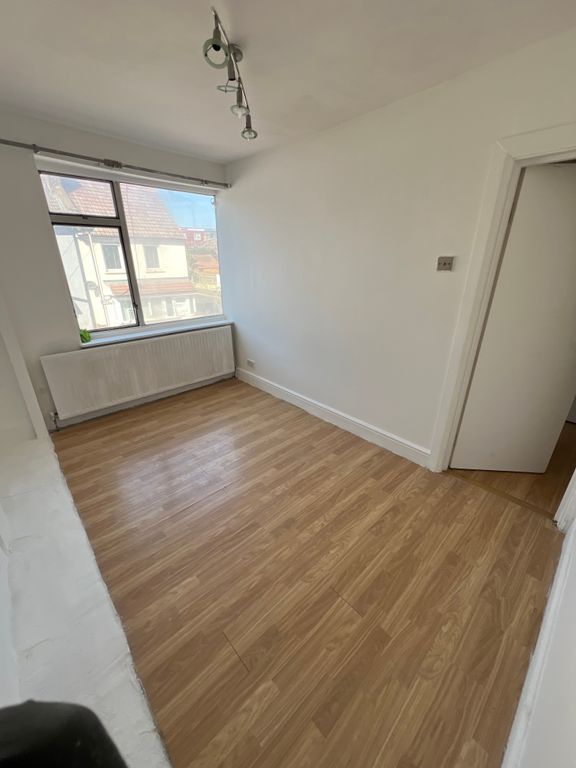 Property photo 1 of 4