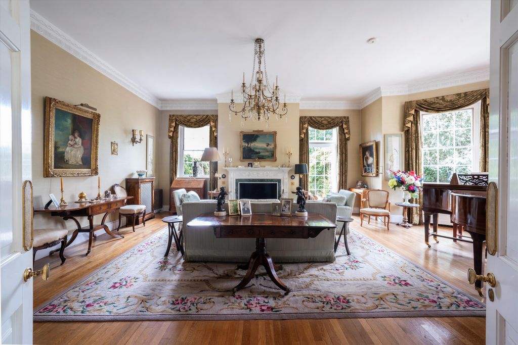 Property photo 2 of 18 Image