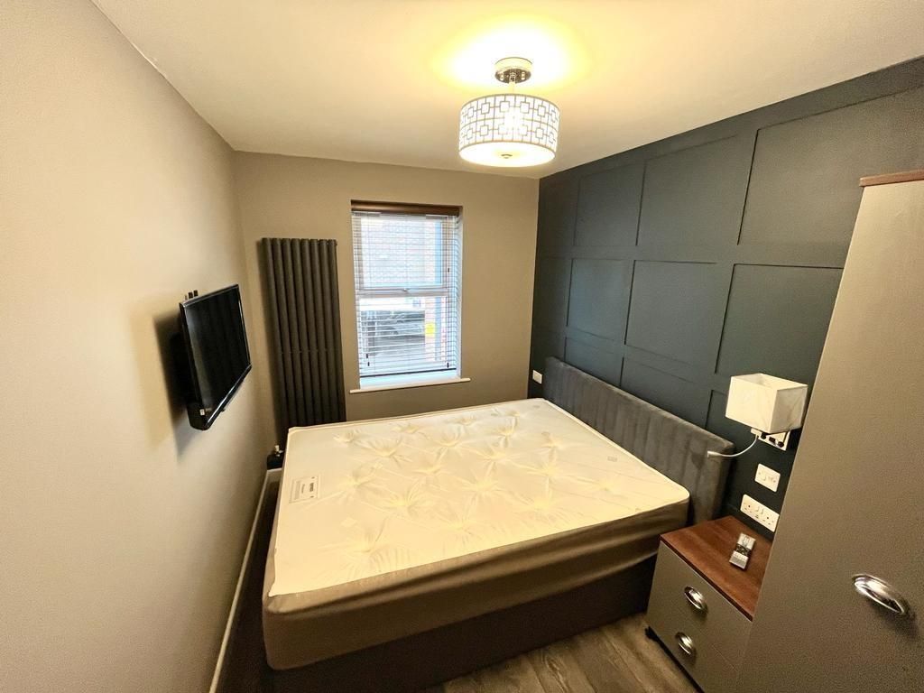 Property photo 3 of 6 7 Morden St - Bedroom 1.Jpg