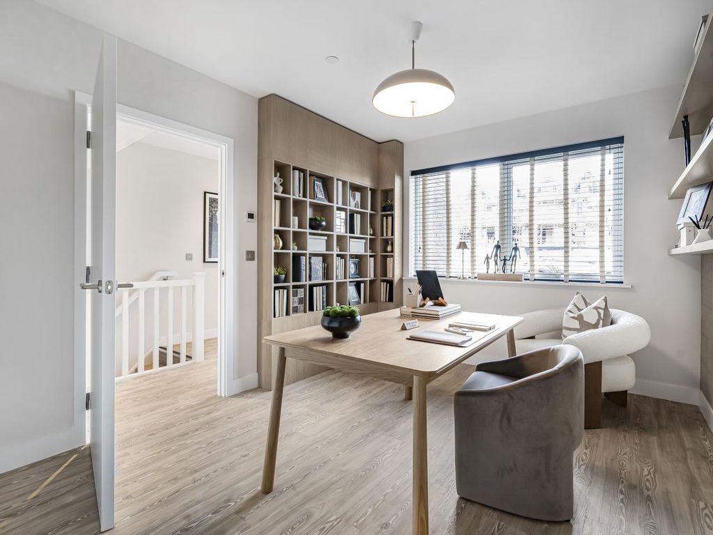 Property photo 3 of 16 Canalside Quarter, Study