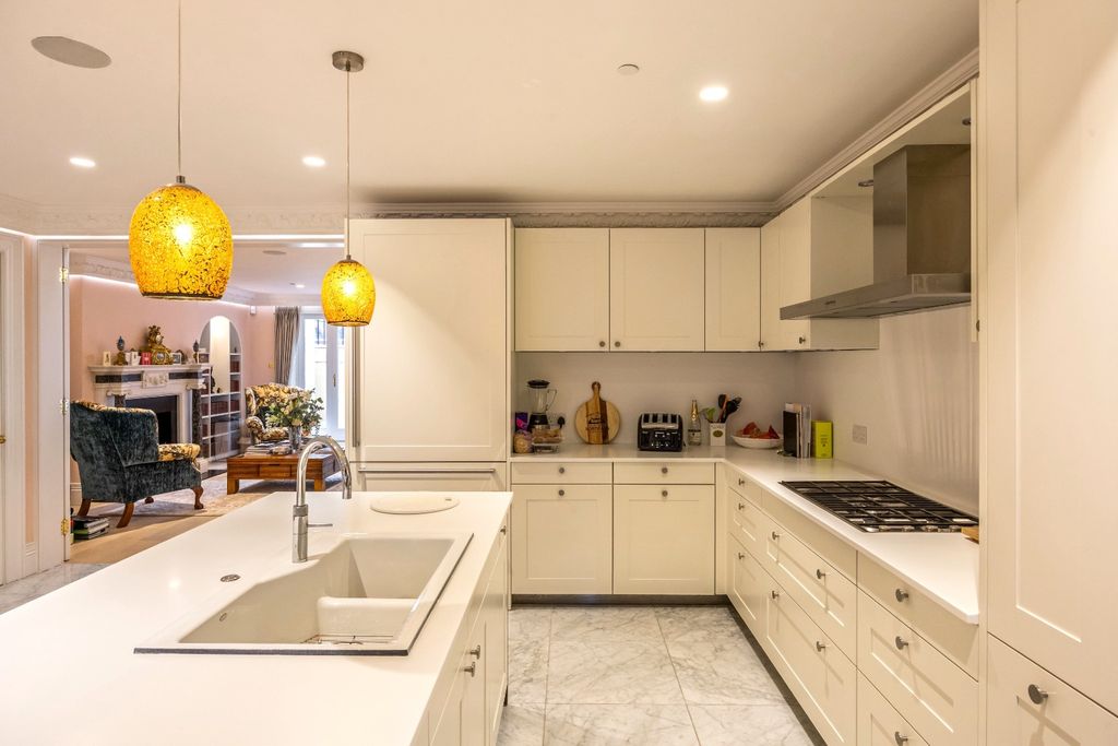 Property photo 3 of 30 5228405