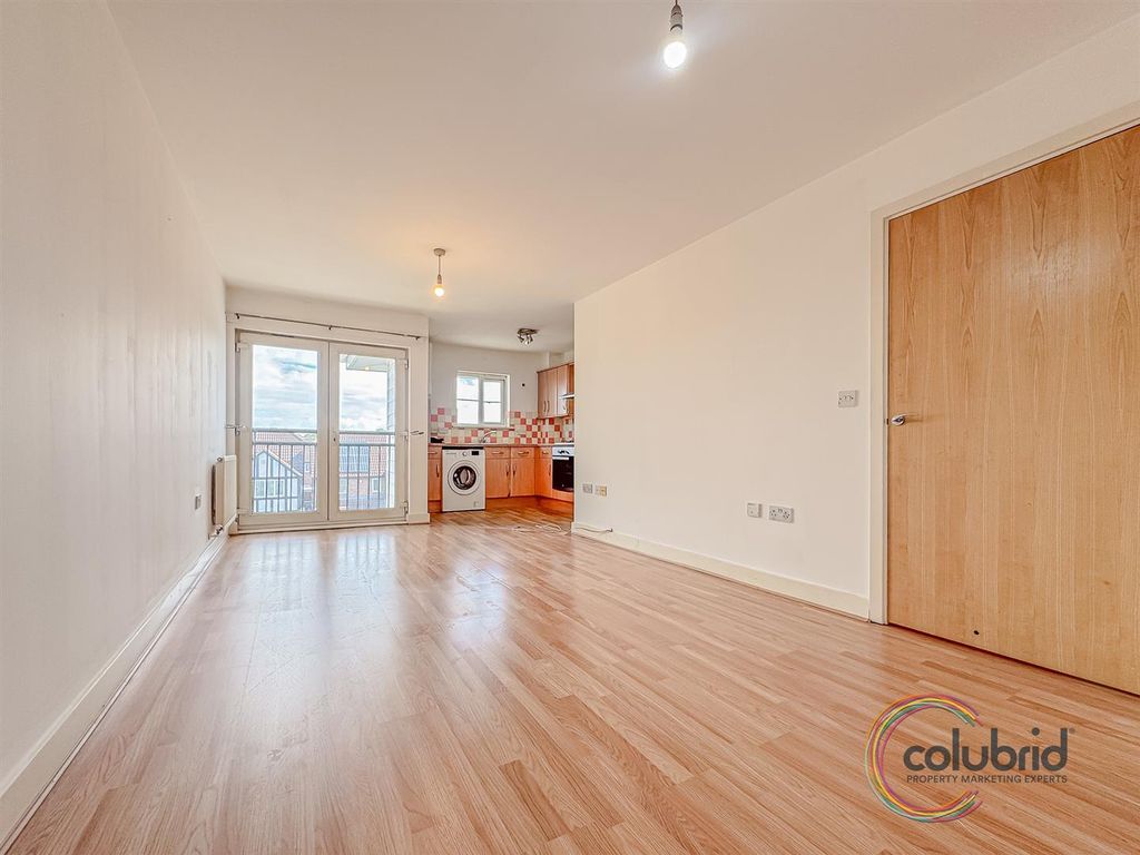 Property photo 3 of 24