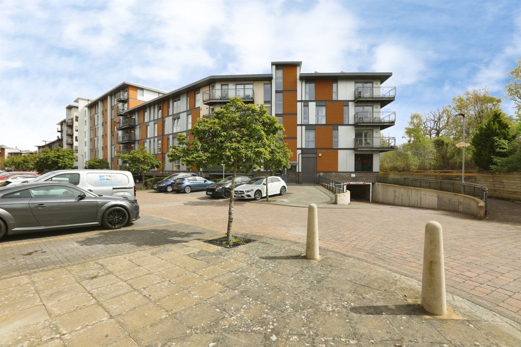 Property photo 1 of 16