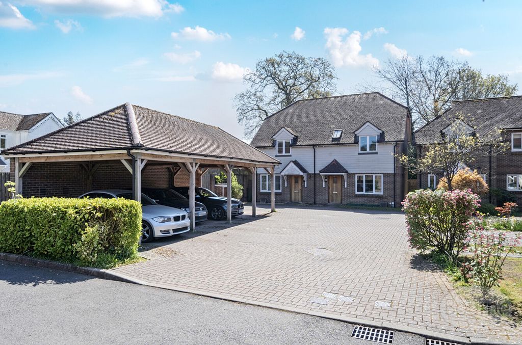 Property photo 1 of 16 37B7c0B8-3488-41B...