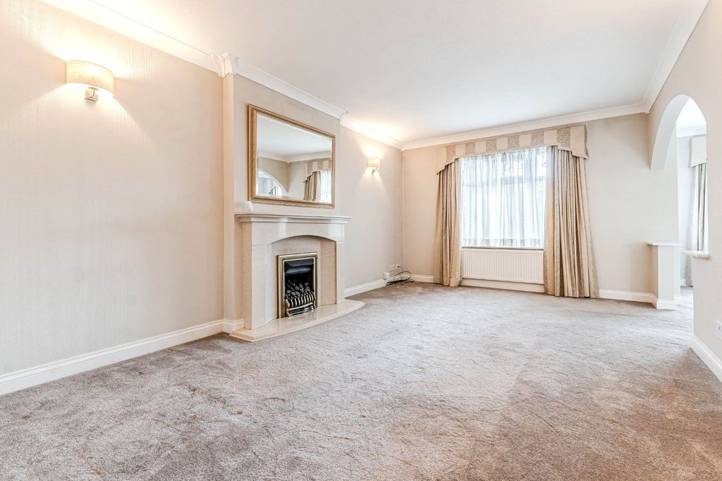 Property photo 2 of 21 Picture No. 2