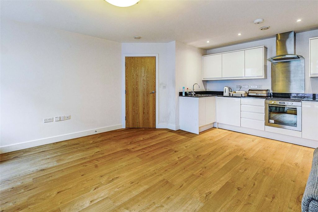 Property photo 2 of 7