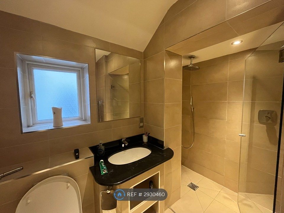 Property photo 2 of 3