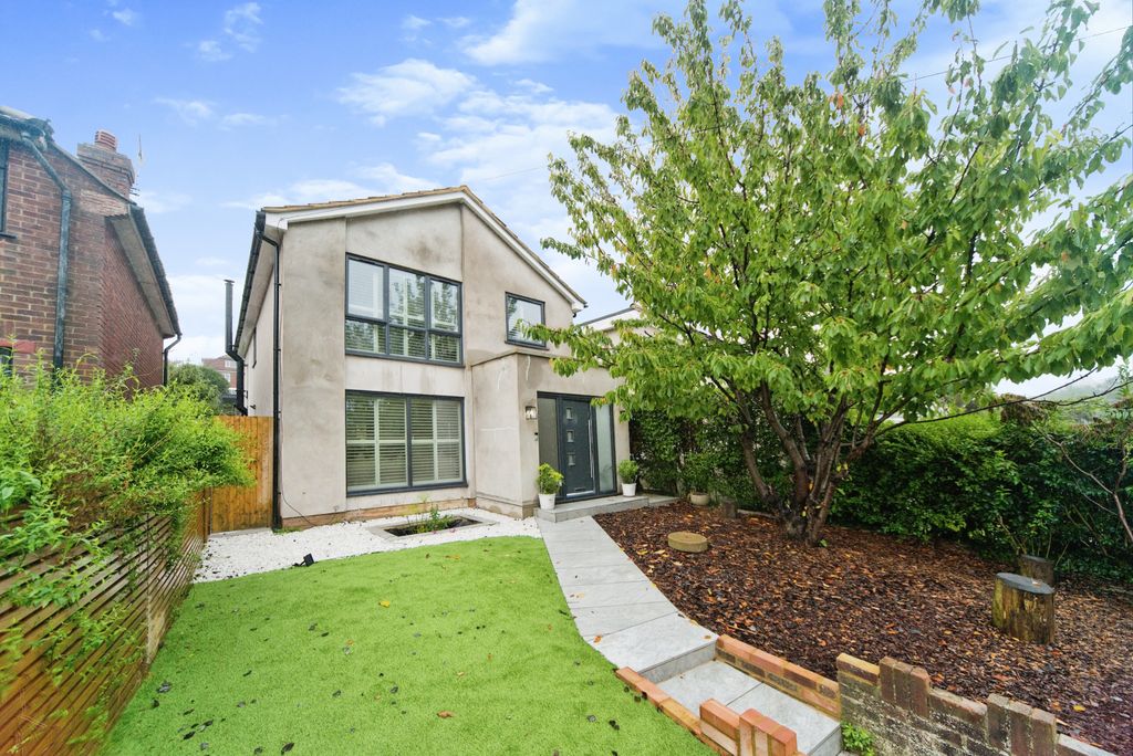 Property photo 1 of 15 Photography