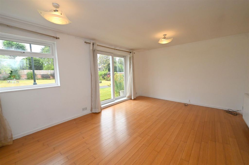 Property photo 2 of 18 Reception1.Jpg