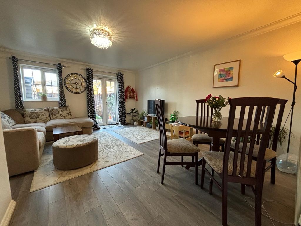 Property photo 2 of 13 2