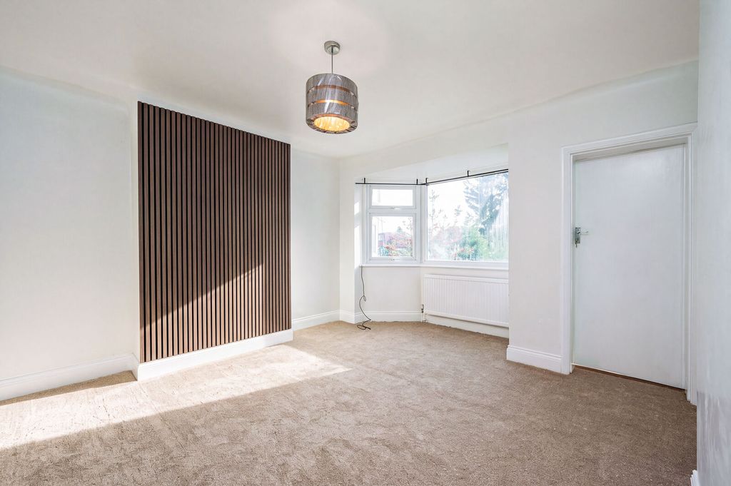 Property photo 1 of 3