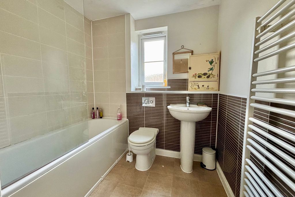 Additional image 12 of 2 bed flat for saleTrelowen Drive, Penryn TR10
