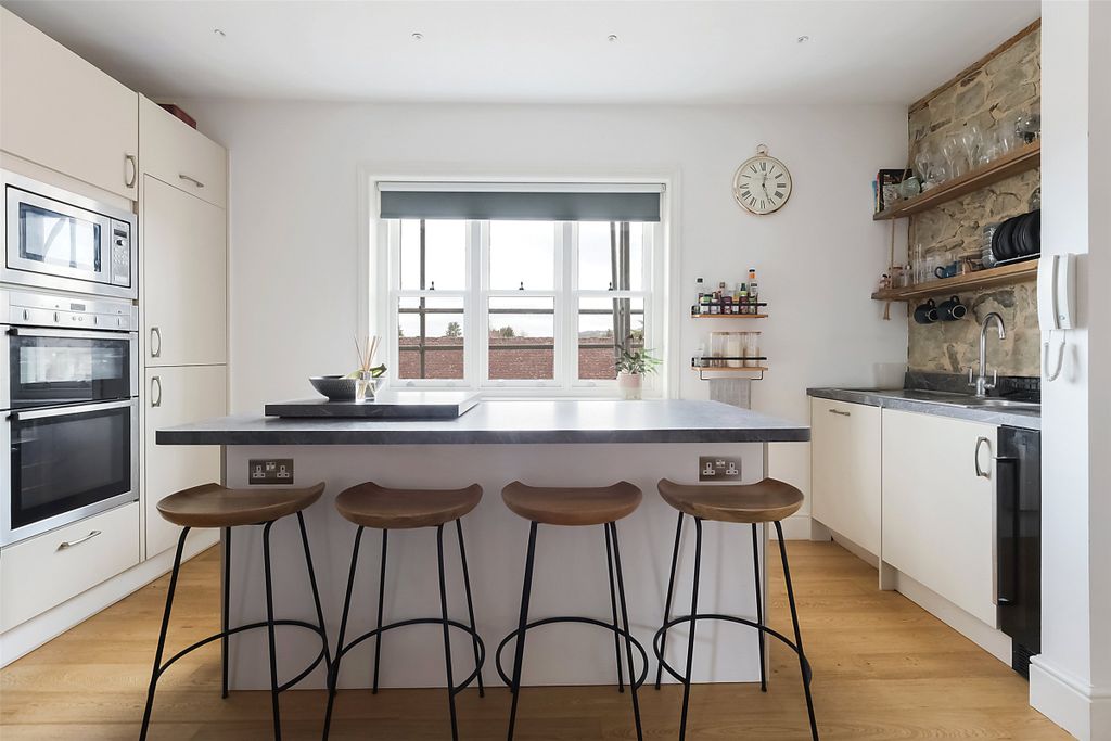 Property photo 3 of 14 Picture No. 04