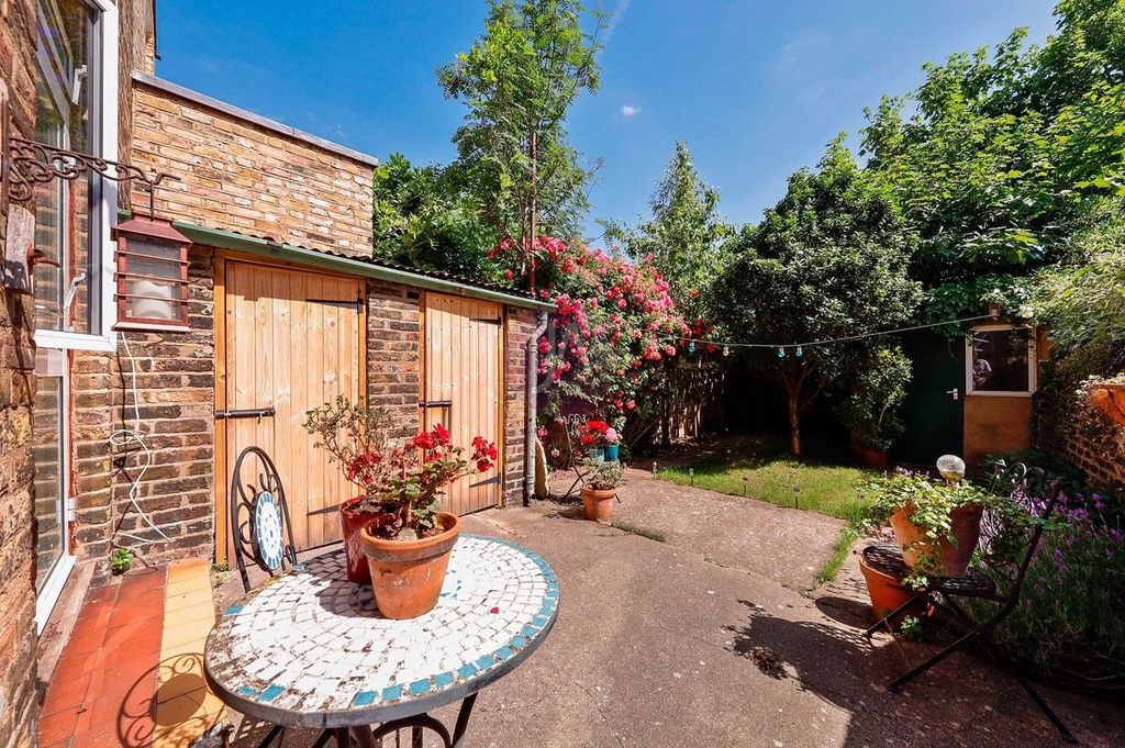 Property photo 3 of 13 Picture No. 05