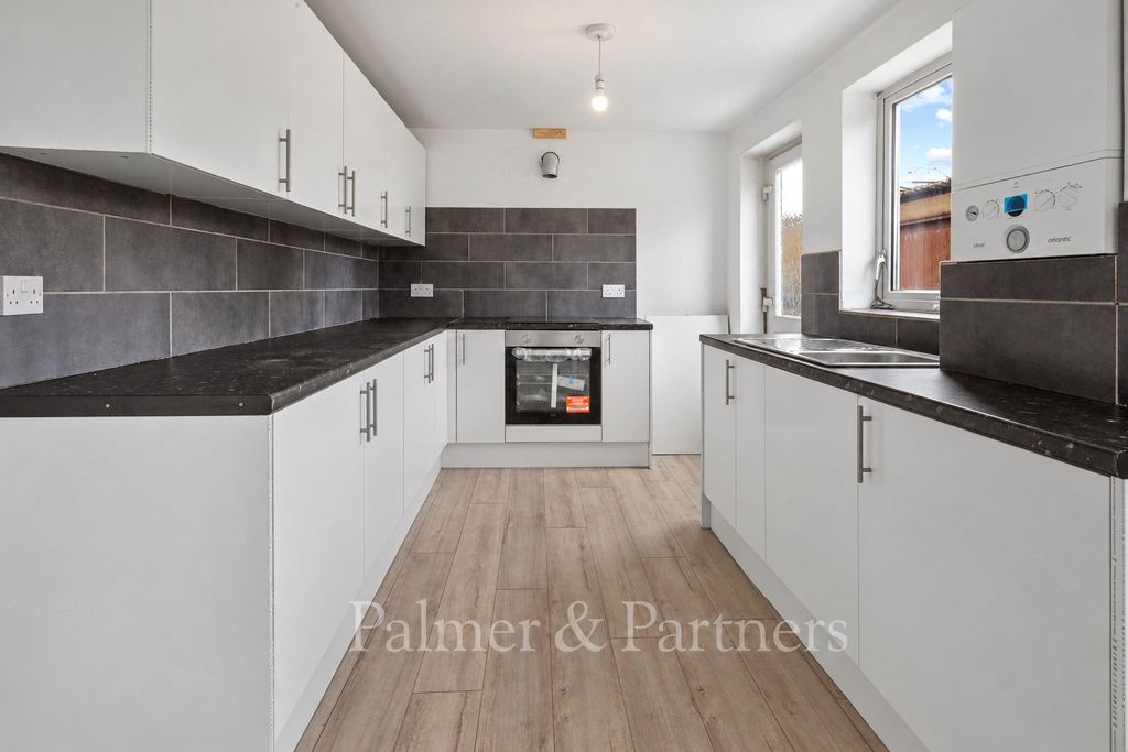 Property photo 2 of 13 Picture No. 07