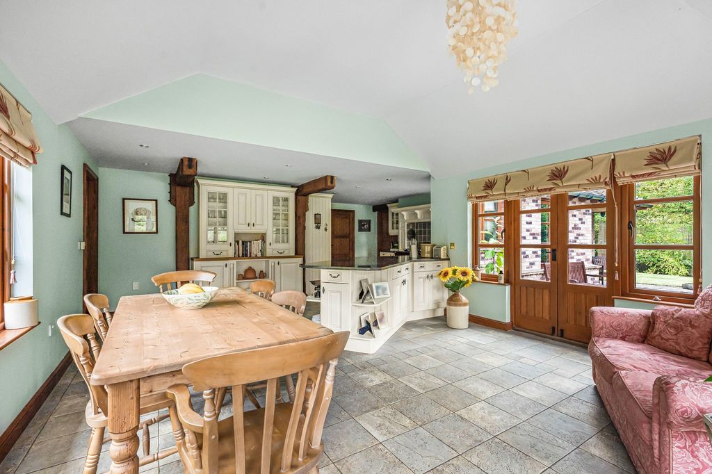 Property photo 3 of 19