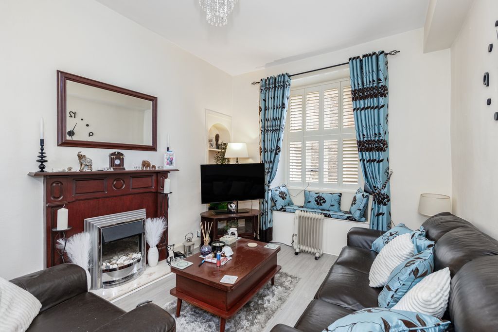 Property photo 2 of 12 Property Image 2