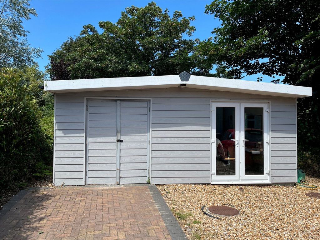 Property photo 3 of 29 Picture No. 31