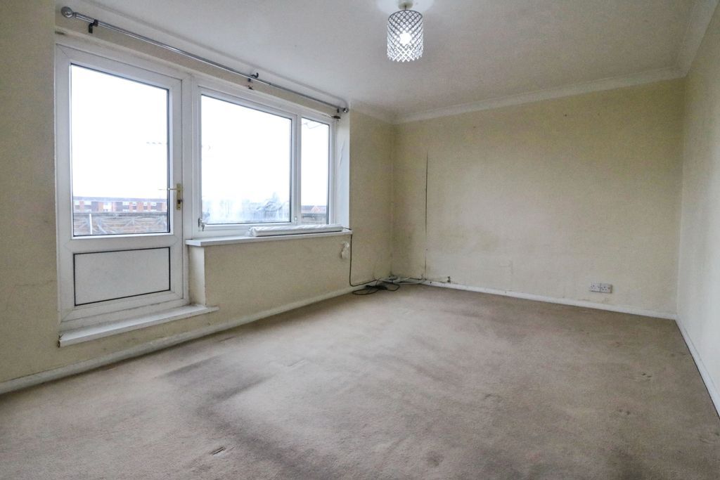 Property photo 3 of 15 Photo 2