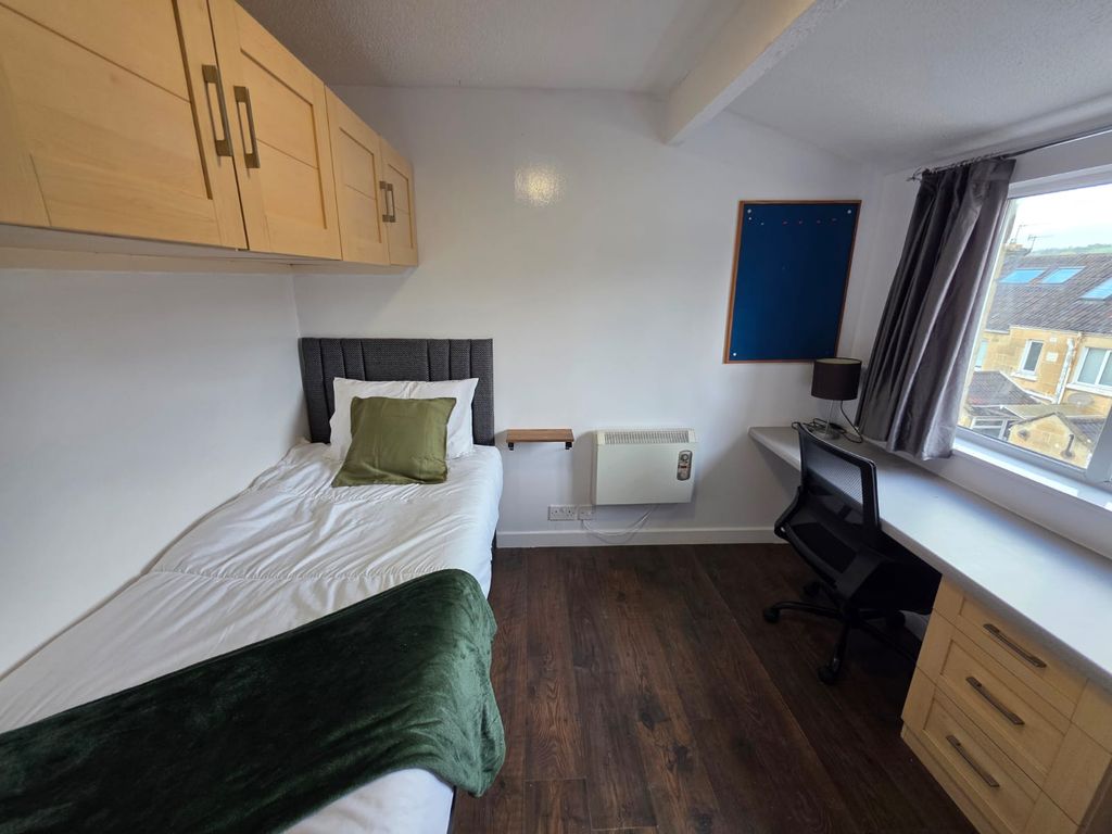 Additional image 11 of 6 bed terraced house to rentKing Georges Road, Bath BA2