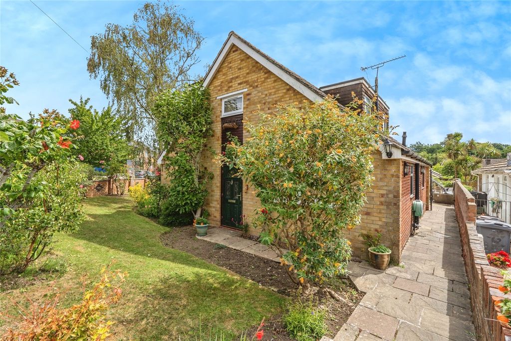 Property photo 1 of 21 Picture No. 28