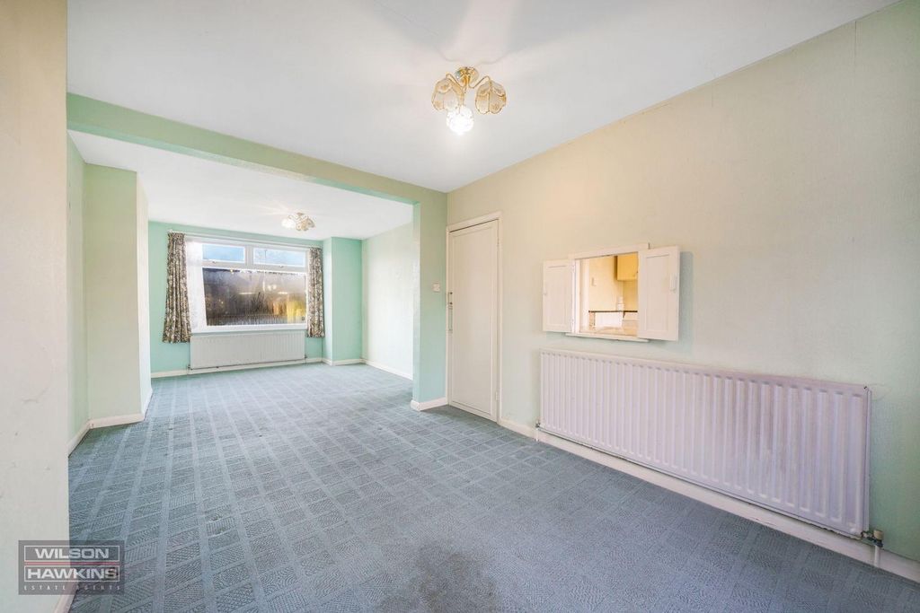 Property photo 2 of 14 33 Broadfields - Wn6Vnnjgsg1Do10Npgnx.Jpg