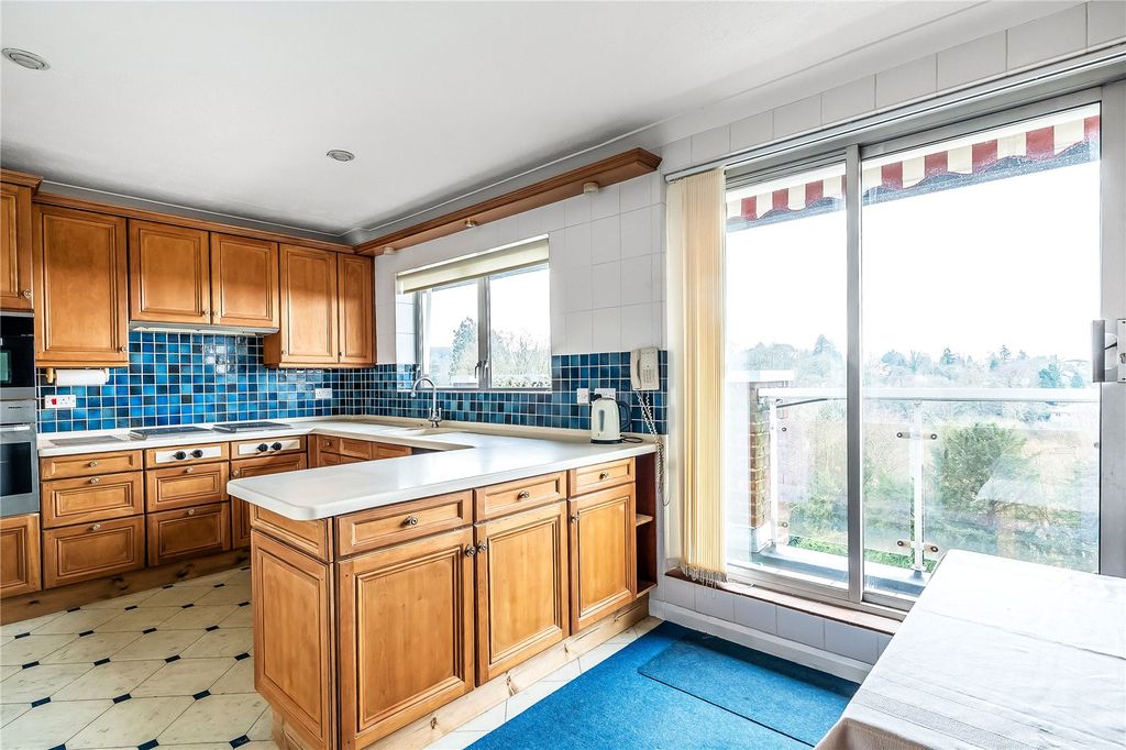 Additional image 6 of 3 bed flat for saleWest Hill, Oxted, Surrey RH8