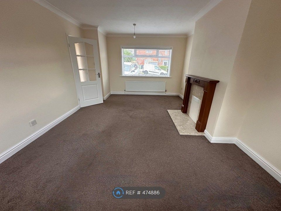 Property photo 3 of 10 Lounge