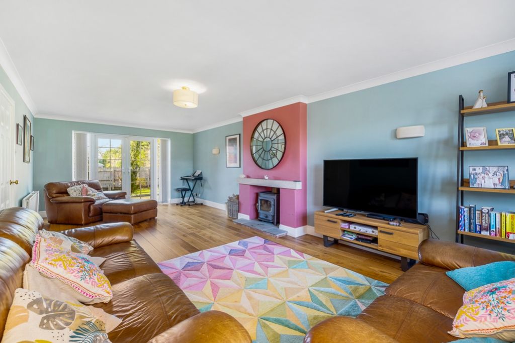 Property photo 3 of 29 Kirkmede (Boston)-22