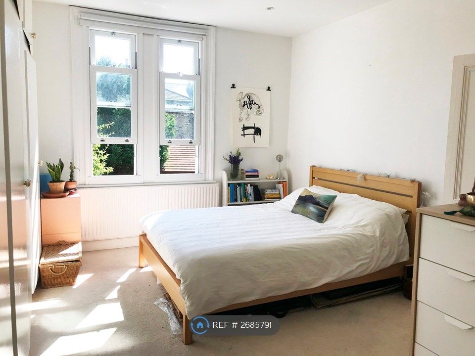 Property photo 3 of 10 Bedroom