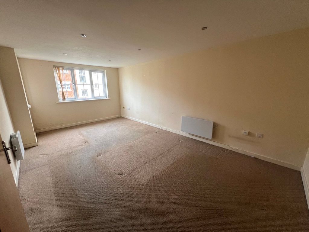 Property photo 3 of 8 Living Room