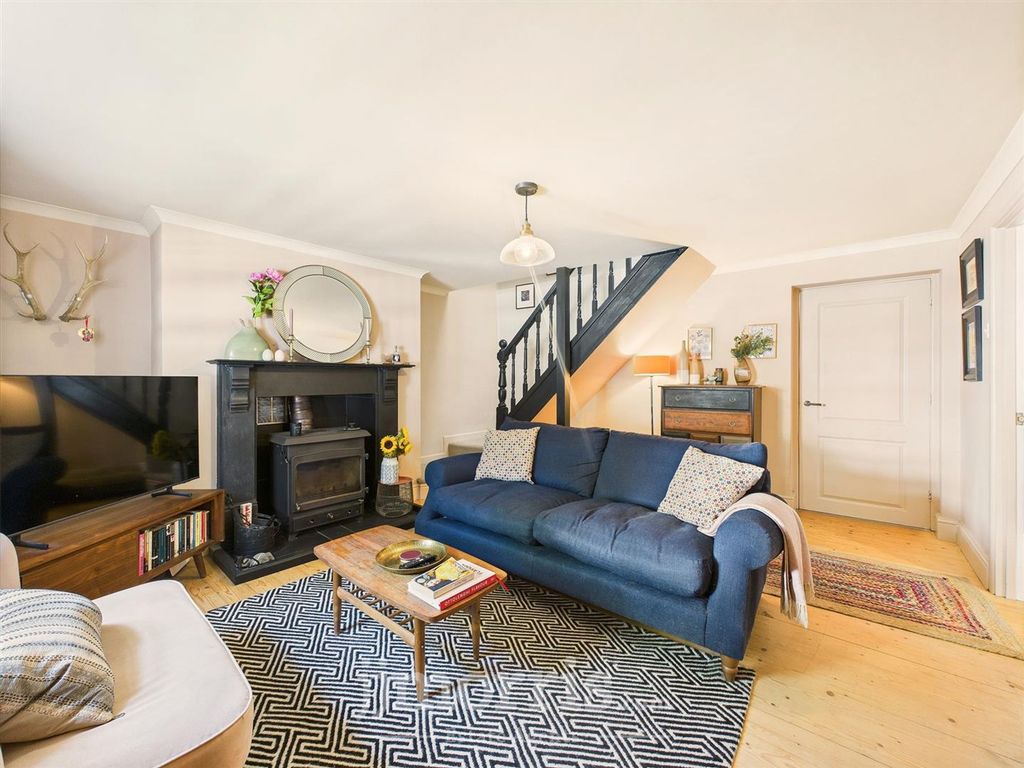 Property photo 3 of 28 Cam05297G0-Pr0081-Still004.Jpg