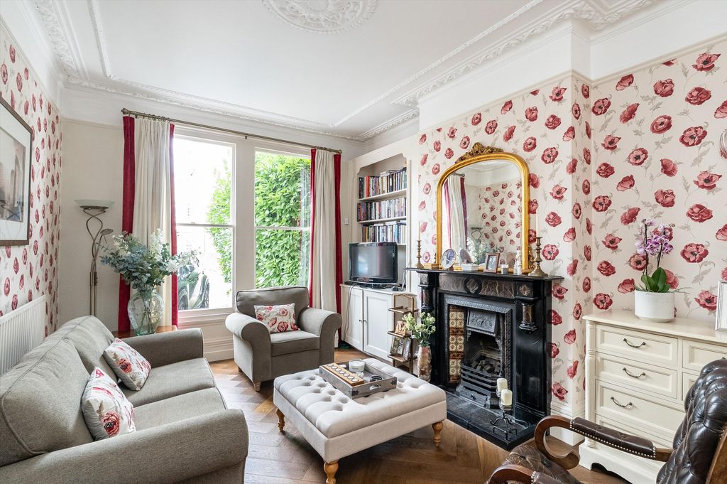 Property photo 3 of 19 Image