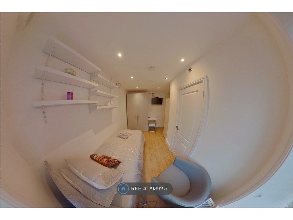 Property photo 1 of 5 Studio B Available