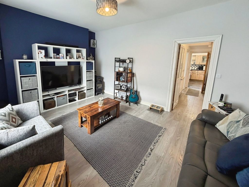 Property photo 2 of 29