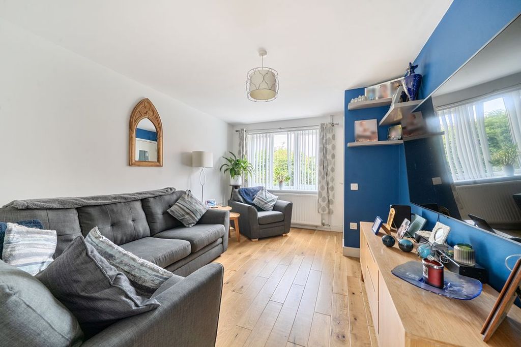 Property photo 2 of 11 15026921