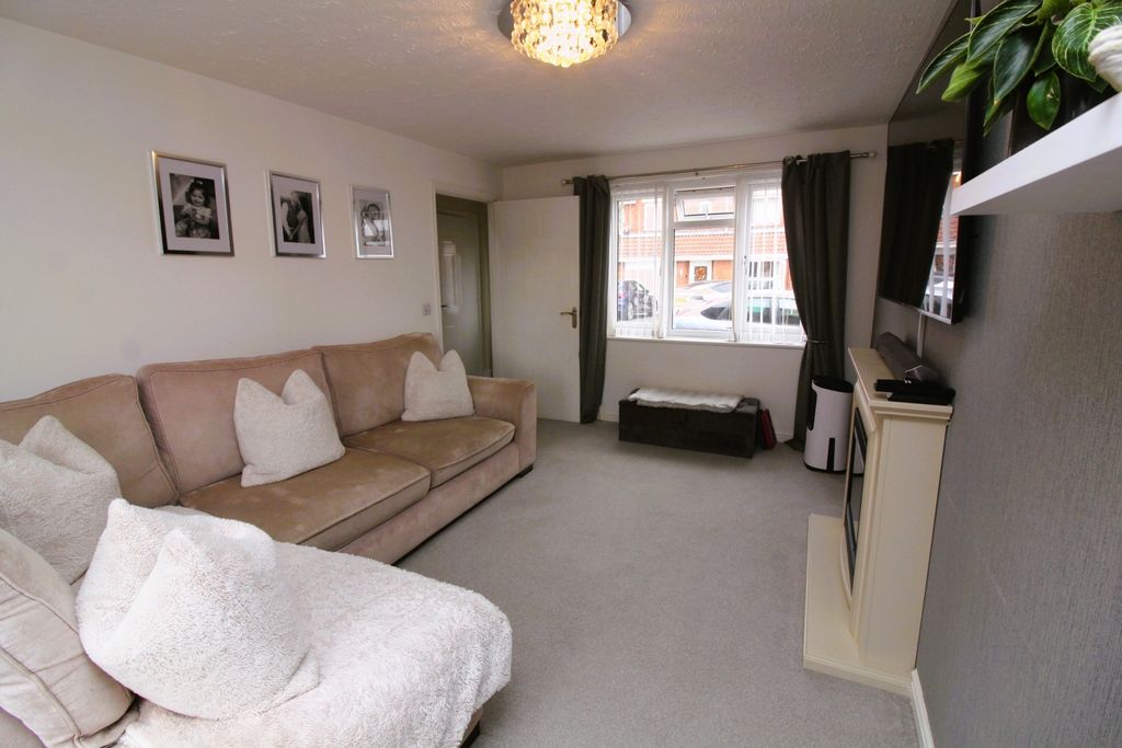 Property photo 2 of 31 Img_2157