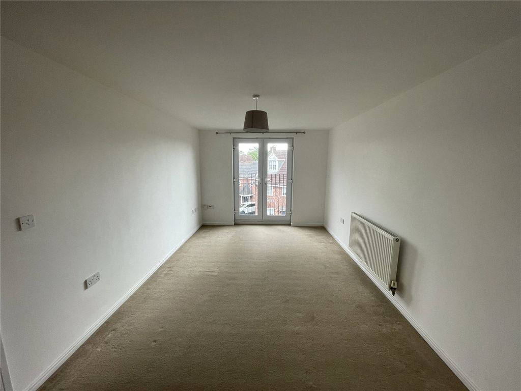 Property photo 3 of 9 Living Room