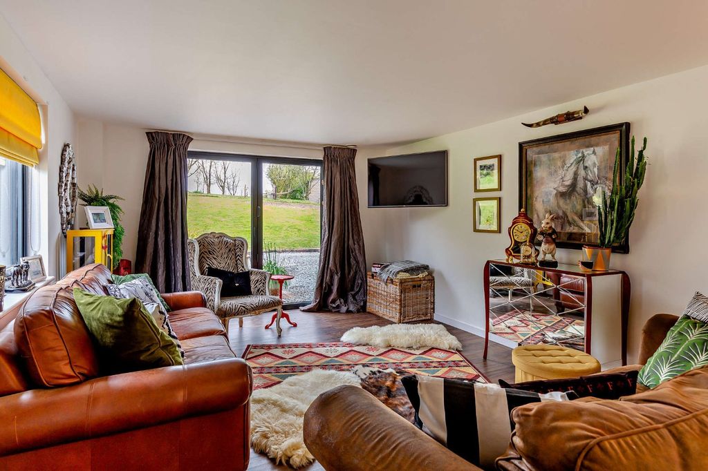 Property photo 2 of 21 Family Room
