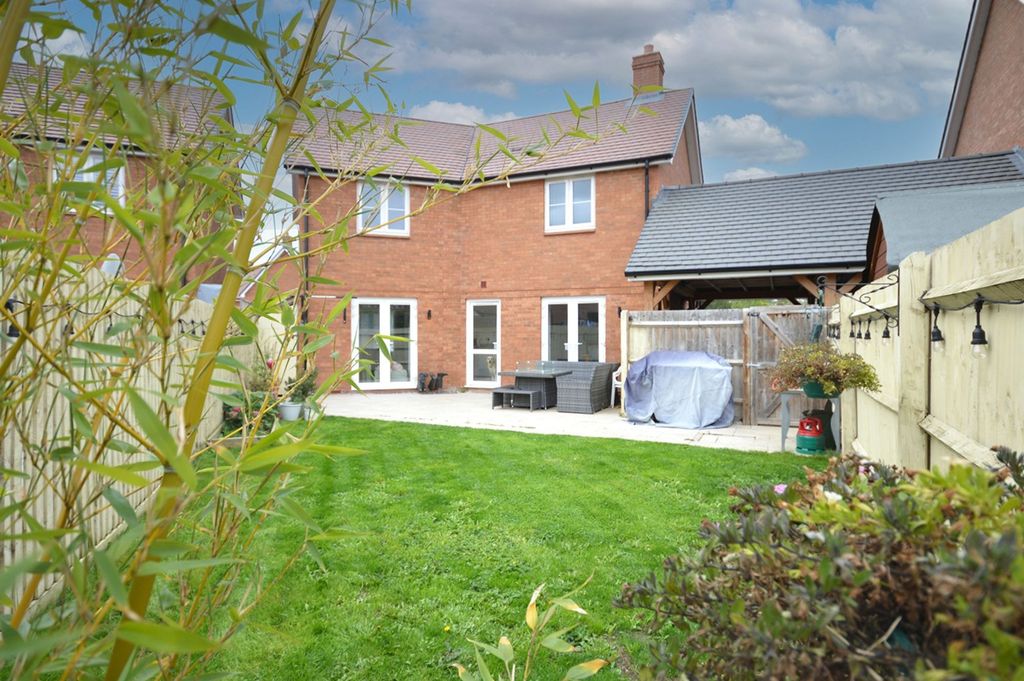 Property photo 3 of 12