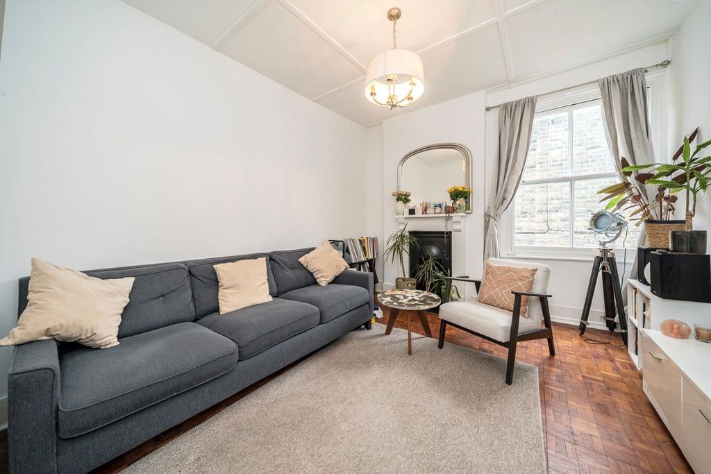 Property photo 2 of 8