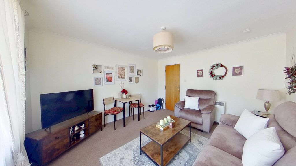 Property photo 2 of 12